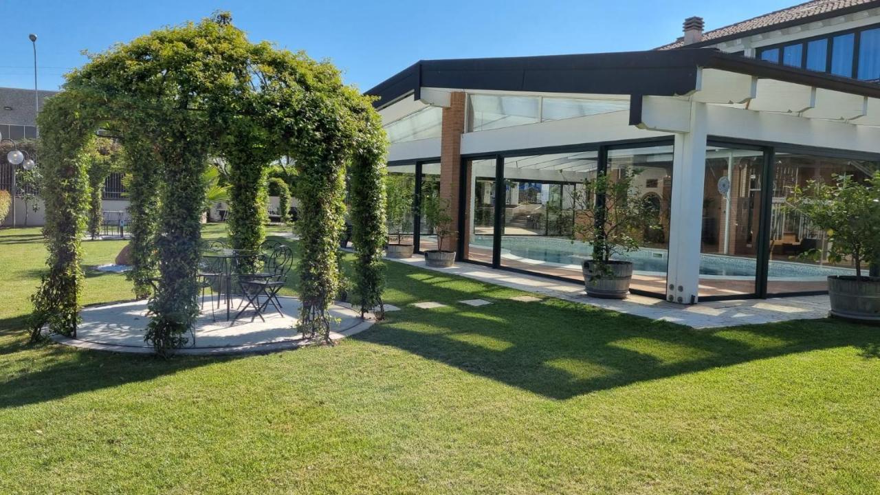 Casa Molina Apartment Кастелнуово дел Гарда Екстериор снимка